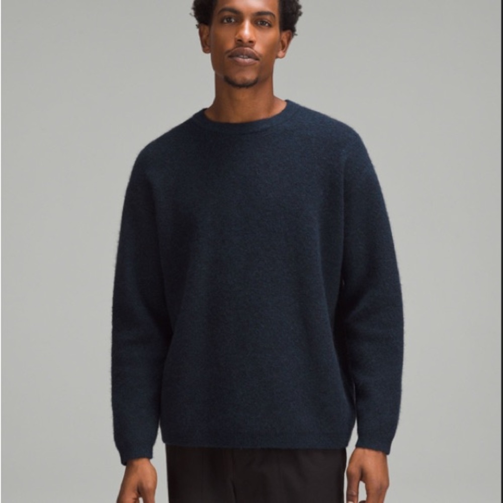 lululemon athletica Men's Alpaca Wool-Blend Crewneck Blue Sweater